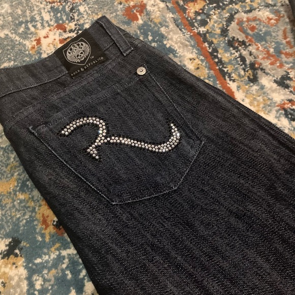 EUC Rock & Republic Jeans size 28 flare dark wash with rhinestones - Picture 4 of 8